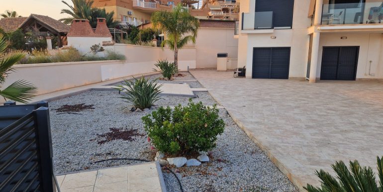 1c09d49c-75a4-459e-ba02-fe9429472db7