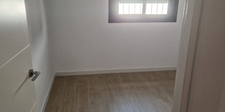 8e013561-af86-475a-9a56-ee1c90dde20c