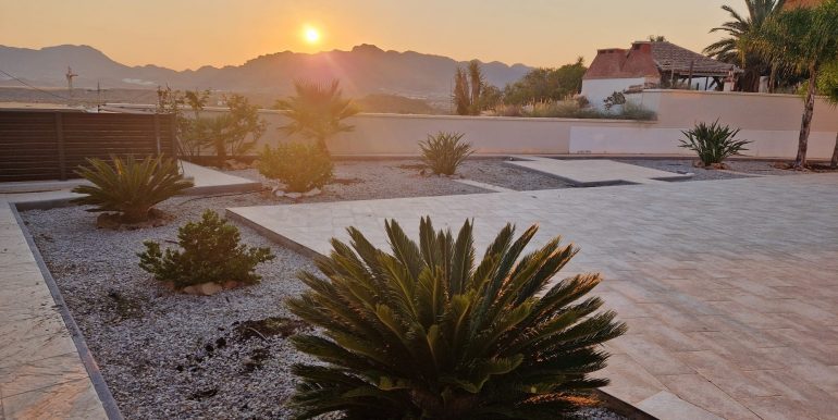 fac80de4-670d-4b37-88c9-445ae5a65fe9